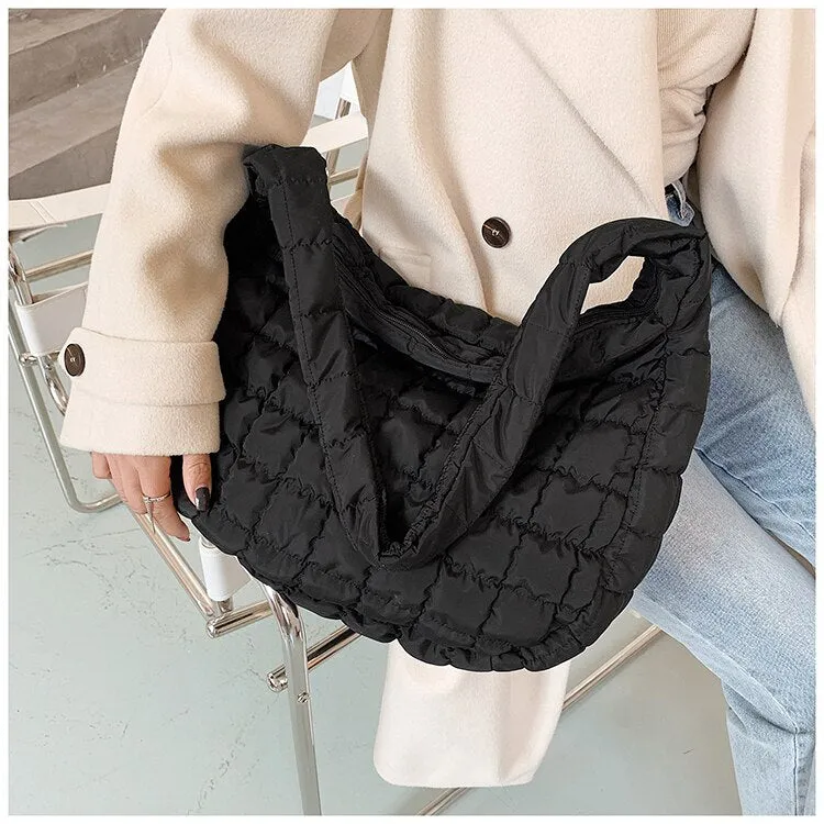 2022 New Winter Soft Down Fabric Shoulder Bag Branded Quality Women's Designer Big Capacity Underarm Pack Large Female Purses