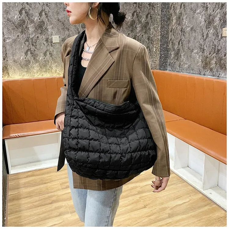 2022 New Winter Soft Down Fabric Shoulder Bag Branded Quality Women's Designer Big Capacity Underarm Pack Large Female Purses