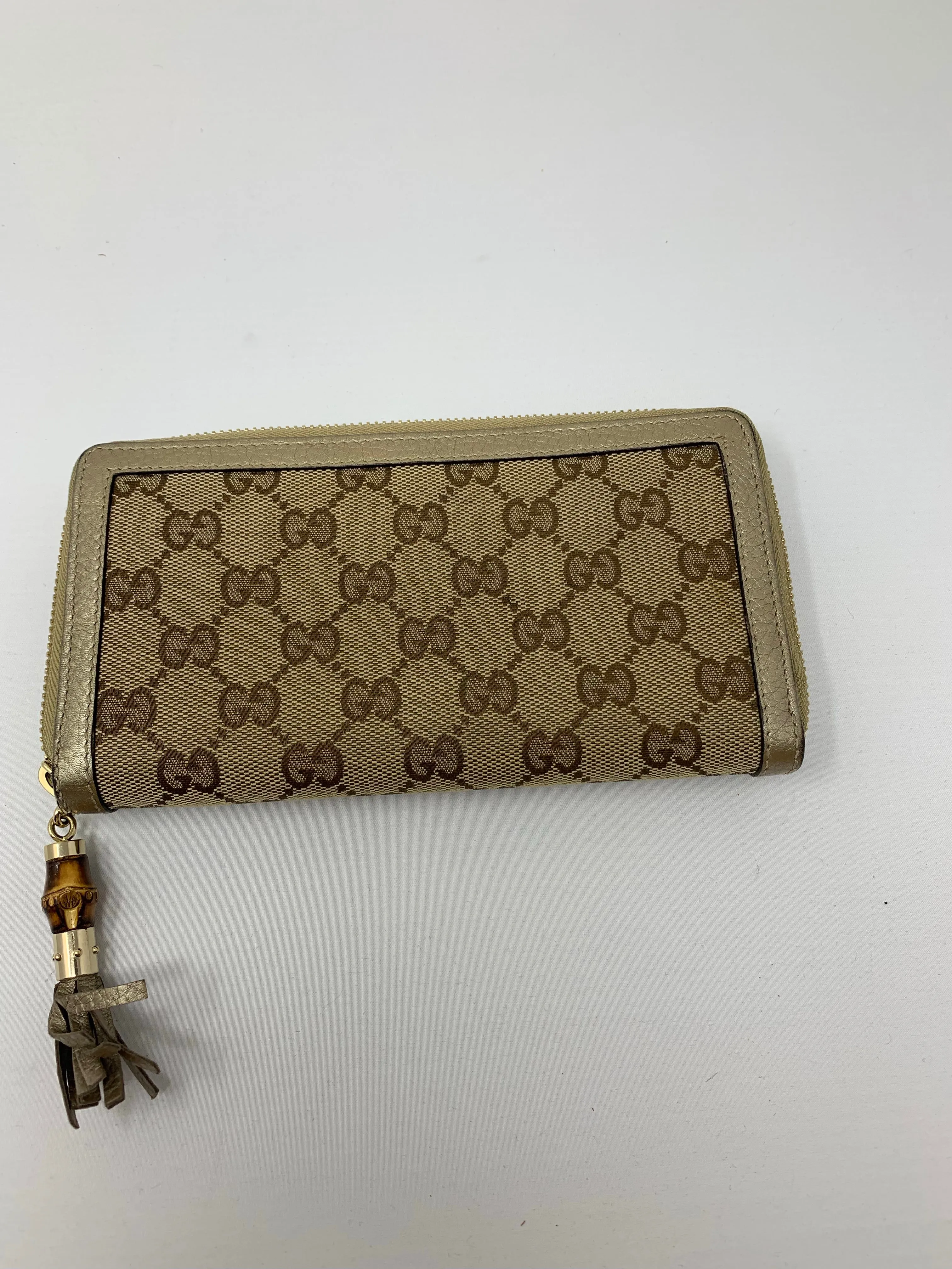 Gucci GG Supreme Wallet!