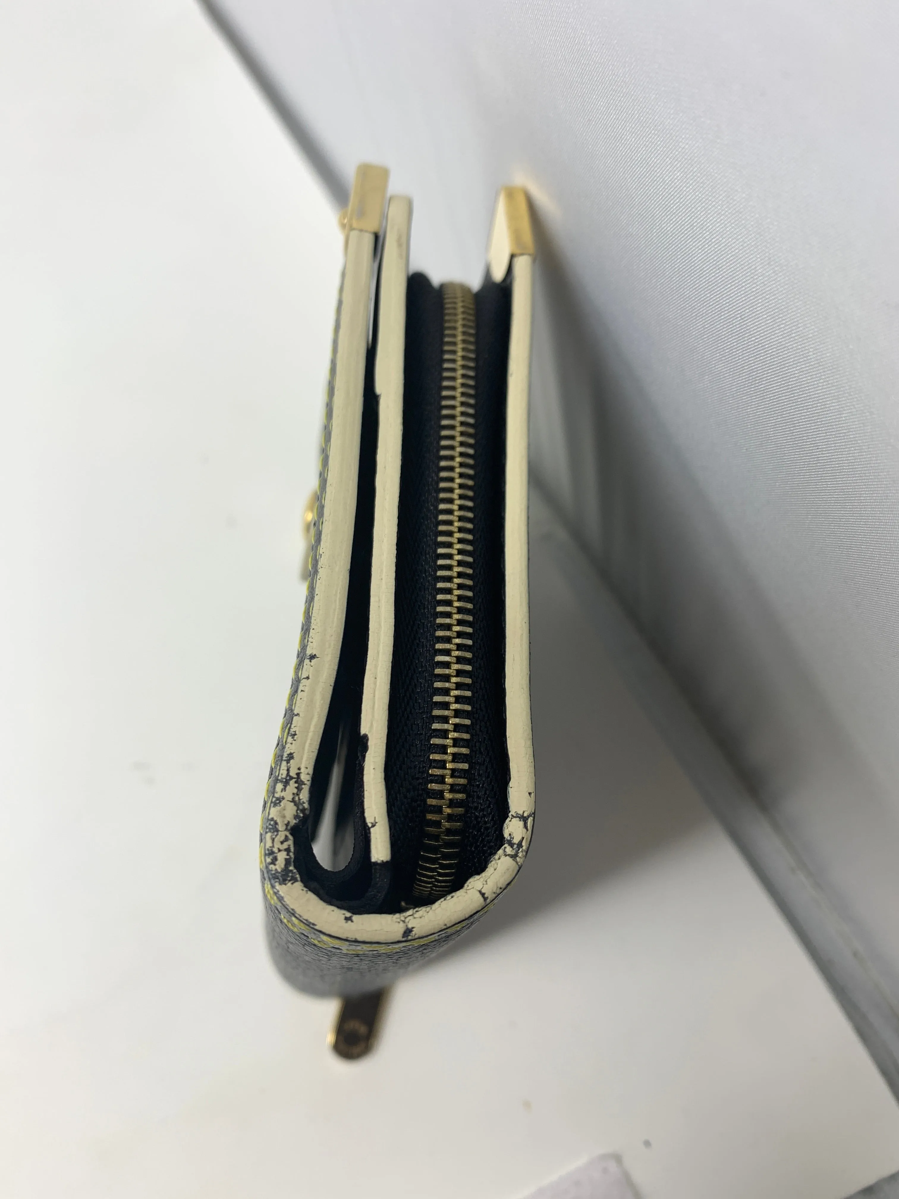 Louis Vuitton Suhali Wallet!