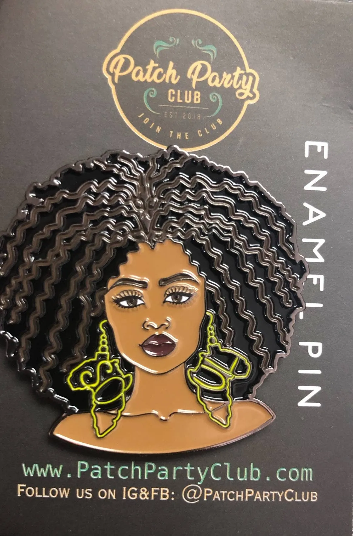 Soul Queen, 2-pc Enamel Pin & Patch Set, Black Girl with 4C Hair and "Soul" Earrings, Iron on, Accessories for Bags, Jackets, Shoes, DIY